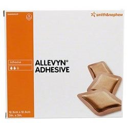 MEDICAZIONE IDROCELLULARE ADESIVA STERILE ALLEVYN ADHESIVE ALTAMENTE ASSORBENTE IN SCHIUMA DI POLIURETANO A STRUTTURA TRISTRATIFICATA 12,5X12,5CM 3 PEZZI - Farmapre
