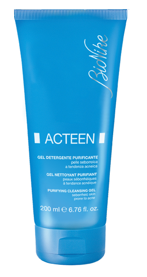 AKNET GEL DETERGENTE PURIFICANTE 200 ML - Farmapre