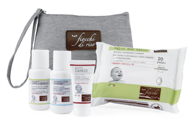 FIOCCHI DI RISO COFANETTO BEBE' PASTA CAMBIO 15 ML + DETERGENTE CORPO E CAPELLI TALCO 50 ML + DETERGENTE INTIMO MIODERM 50 ML + 20 SALVIETTE TALCO NON TALCO + POCHETTE - Farmapre